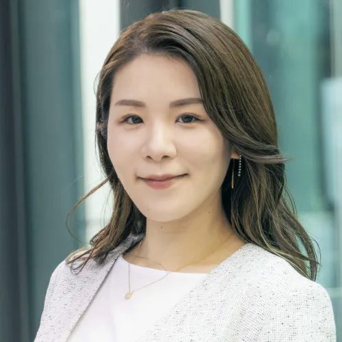 國本 知里 氏の写真